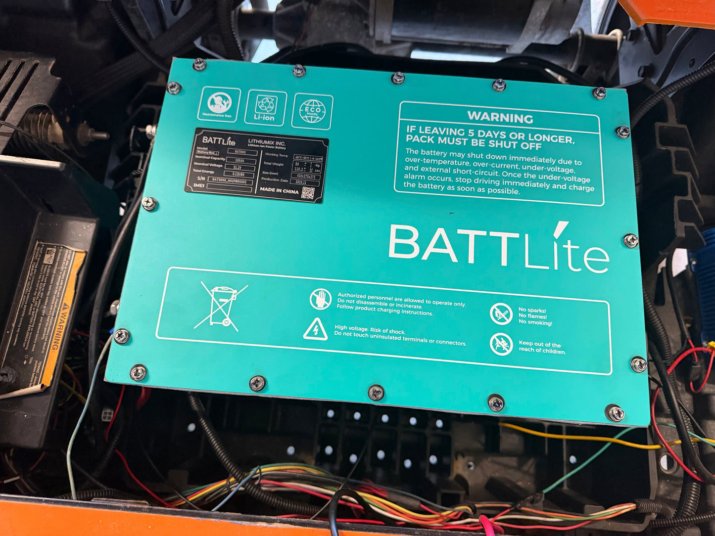 Roypow Lithium 48v 100ah (Installation available for $300) OR (Local Pick Up Only) 8 Year Warranty, 5 Year Full Replacement, and then 3 Year Prorated Discount For A New Battery