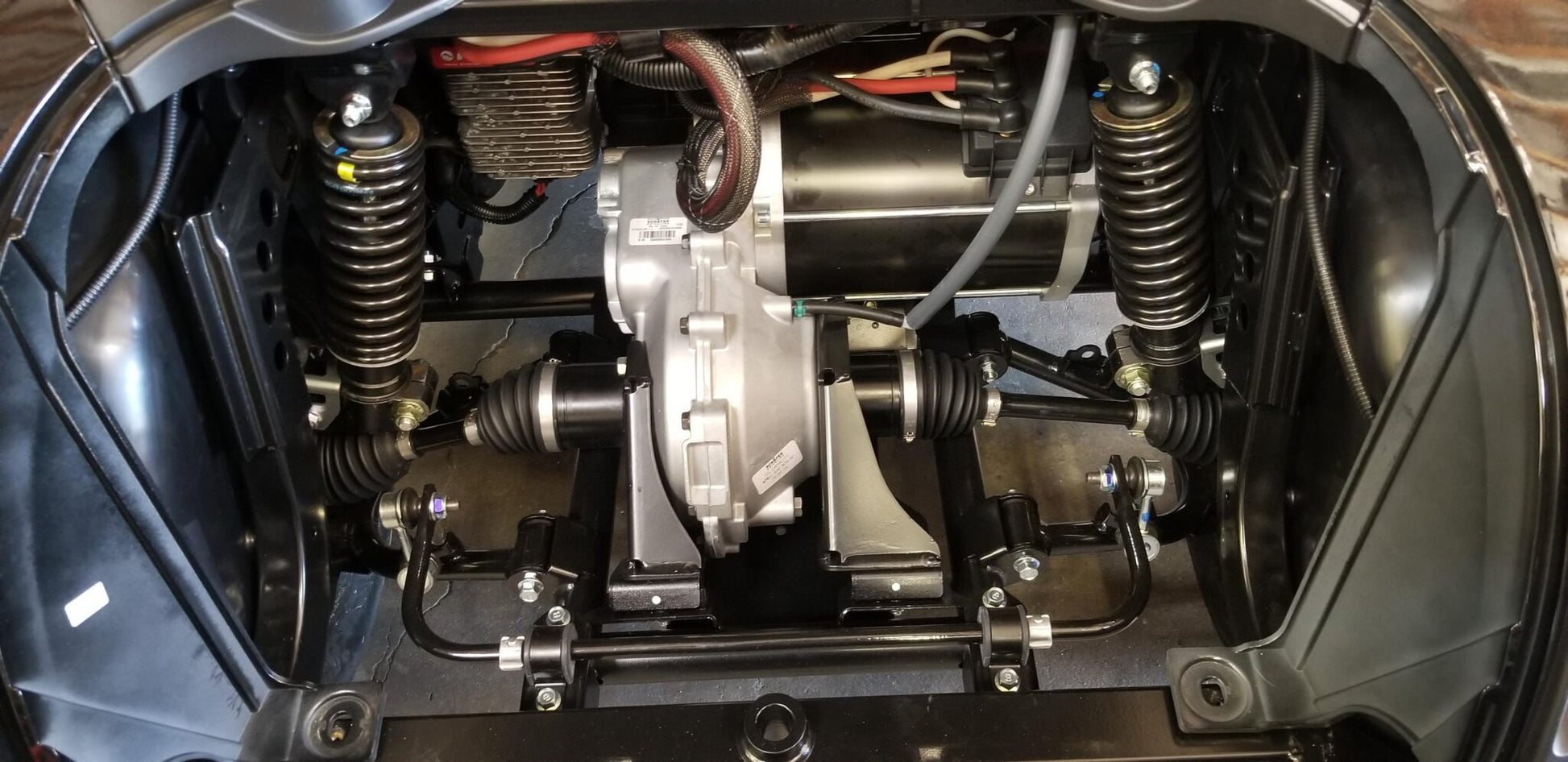 https://dealers.steelenggolfcart.com/wp-content/uploads/2024/10/Yamaha-Drive-2-Electric-Independent-Rear-Suspension-scaled.jpg